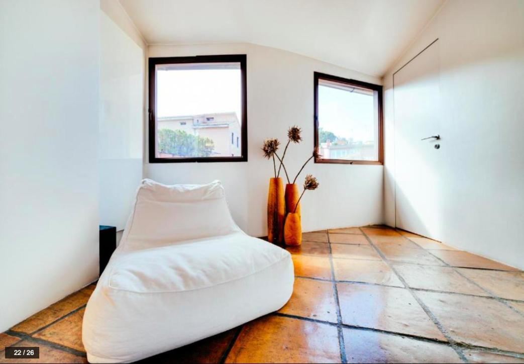 Luxury Art Apartment In Trastevere With Terrace Rome Bagian luar foto