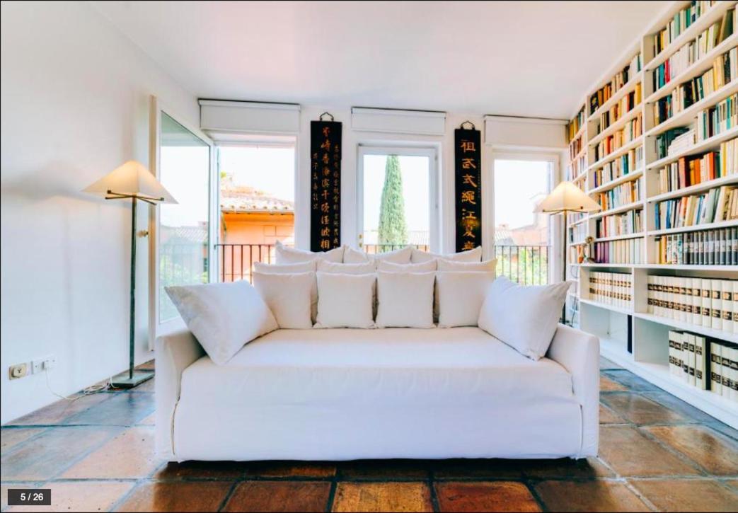 Luxury Art Apartment In Trastevere With Terrace Rome Bagian luar foto