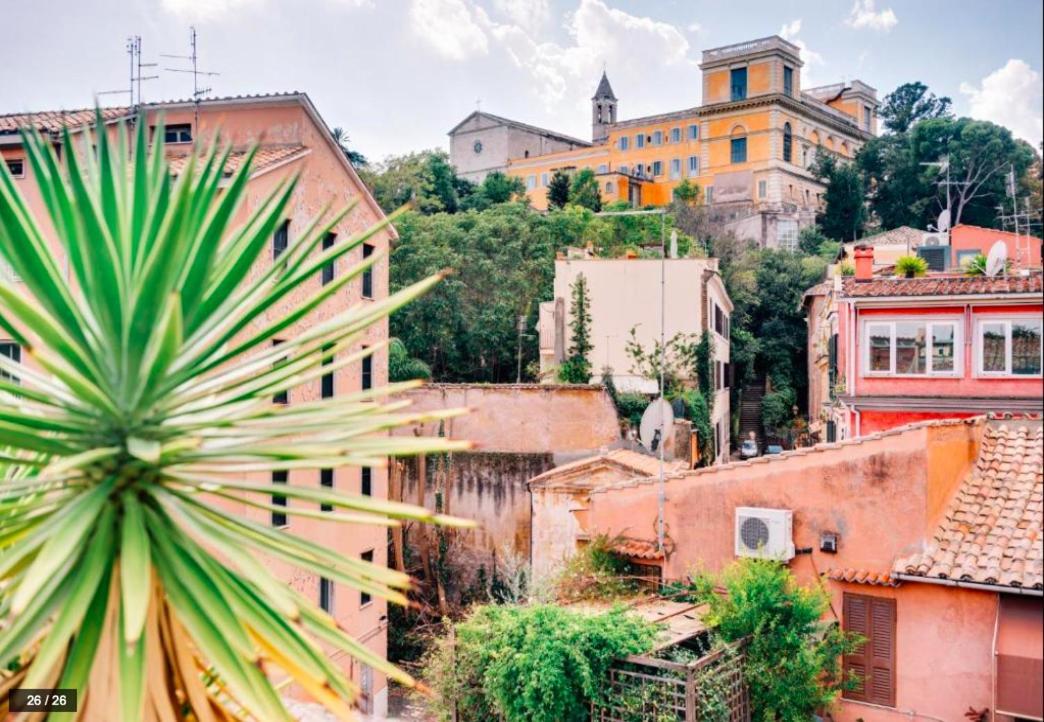 Luxury Art Apartment In Trastevere With Terrace Rome Bagian luar foto