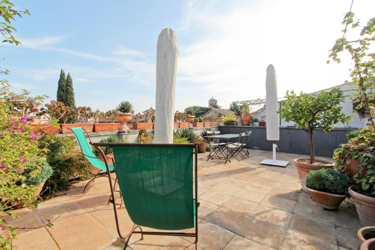 Luxury Art Apartment In Trastevere With Terrace Rome Bagian luar foto